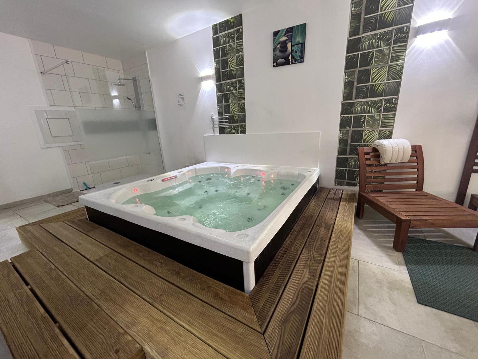 Loft And Spa Les Preaux Eksteriør billede